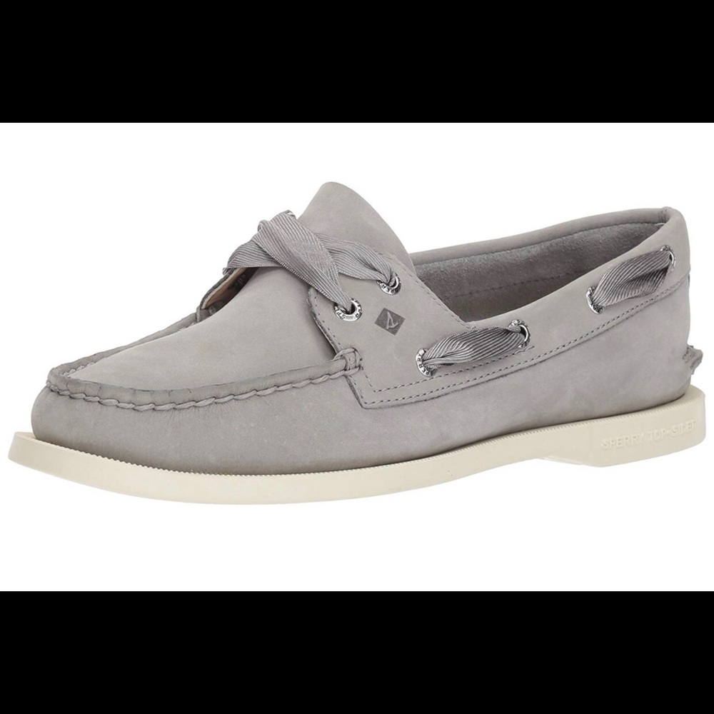 Sperry A/O Satin lace boat shoe size 6.5